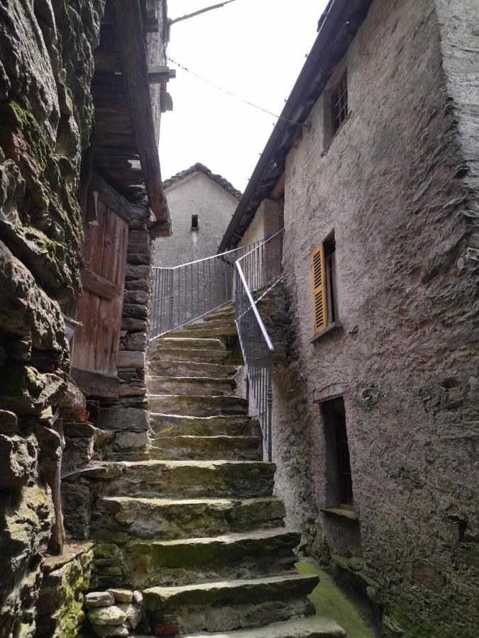 Il Fiume Di Fianco. Appartamento Alta Valsesia Mollia Eksteriør bilde
